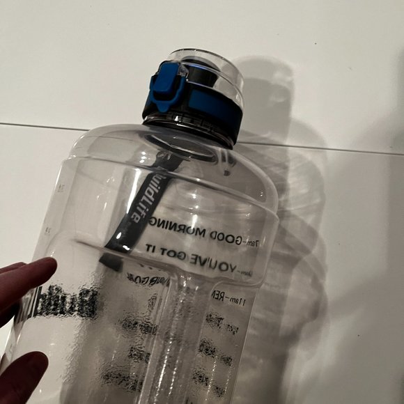 1 Gallon Water Bottle with Time Markers and Motivational Messages (w/a)‎ - Picture 10 of 12